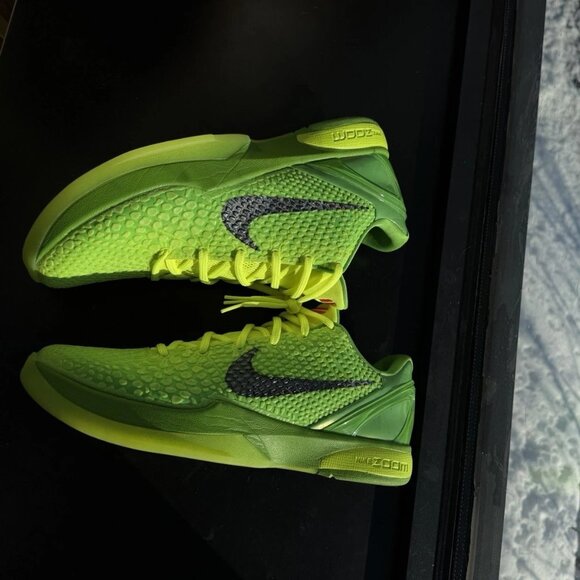 Athletic_Shoes